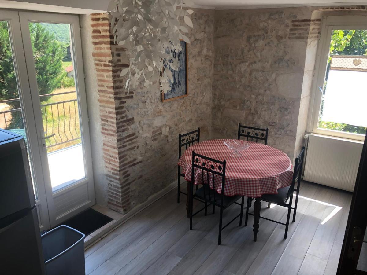 Les Figuiers De Louna - Pierre Ensoleillee - 110 M2 Et Une Veranda Saint-Gery  Luaran gambar