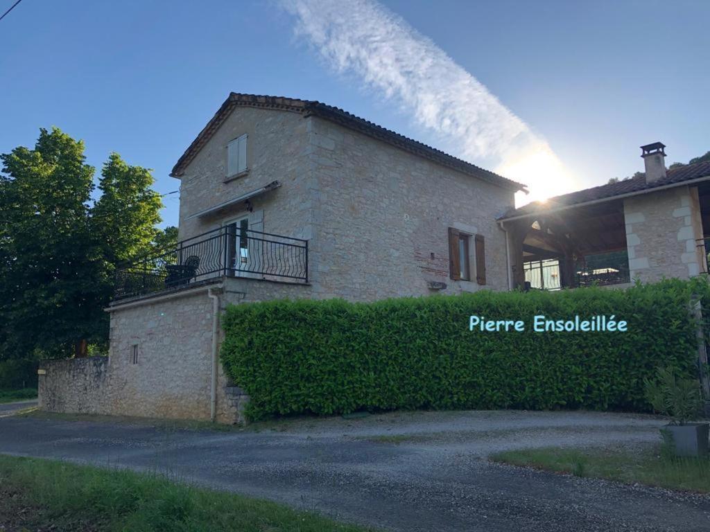 Les Figuiers De Louna - Pierre Ensoleillee - 110 M2 Et Une Veranda Saint-Gery  Luaran gambar